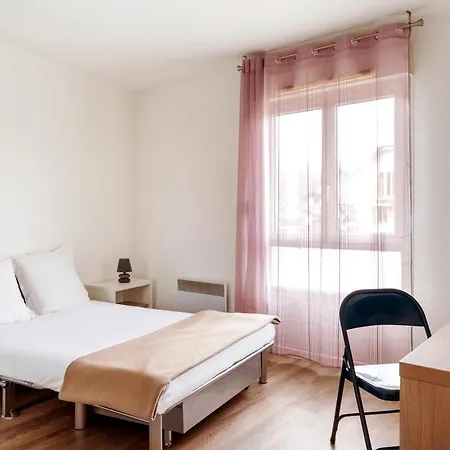 Aparthotel Sejours & Affaires Annecy Le Pont Neuf