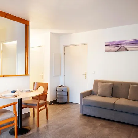 Sejours & Affaires Annecy Le Pont Neuf 2* Cran-Gévrier