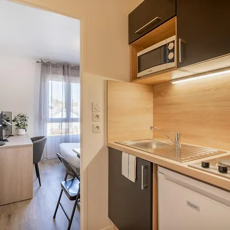 Sejours & Affaires Annecy Le Pont Neuf 2* Cran-Gevrier