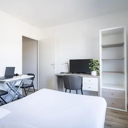 Séjours&affaires Annecy Le Pont Neuf Appart hôtel 2*
