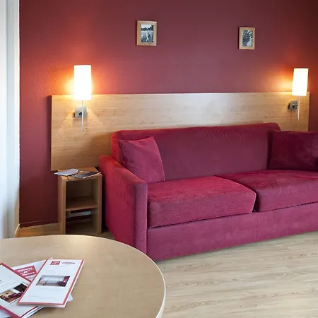 Lägenhetshotell Sejours & Affaires Annecy Le Pont Neuf 2*