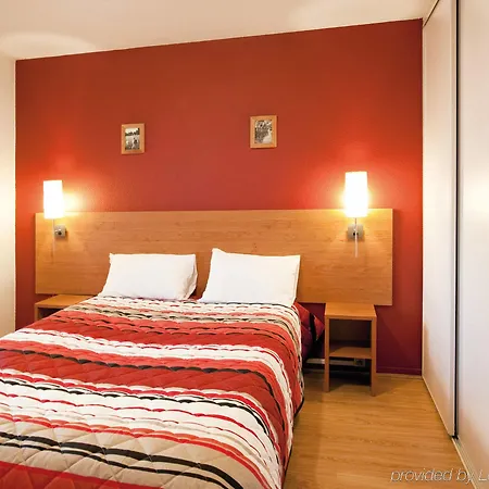 Séjours&affaires Annecy Le Pont Neuf Appart hôtel 2*