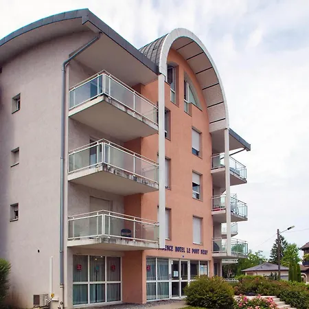 Sejours & Affaires Annecy Le Pont Neuf Lägenhetshotell Cran-Gévrier