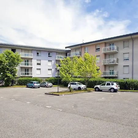 Lägenhetshotell Sejours & Affaires Annecy Le Pont Neuf 2*