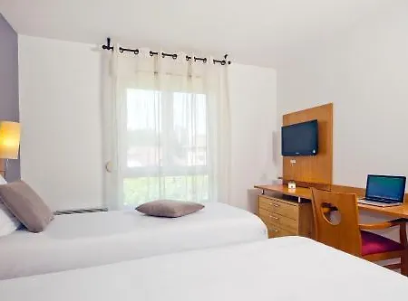 Séjours&affaires Annecy Le Pont Neuf Appart hôtel Cran-Gevrier